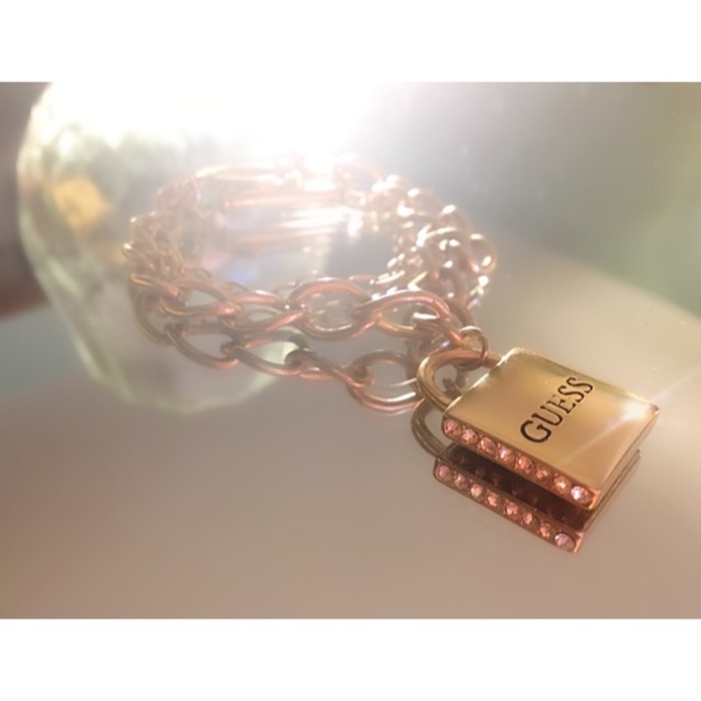 GUESS GOLD LEOPARD CHARM BRACELET